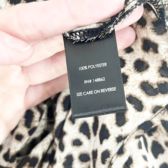 Torrid Cheetah Print Tab Sleeve Harper Blouse Women's Plus Size 4X - Picture 7 of 9